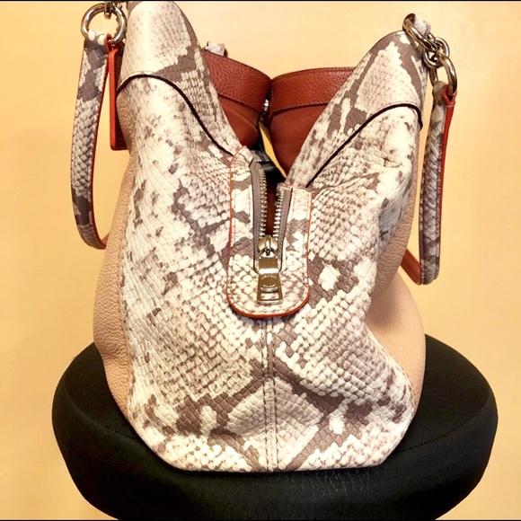 Coach Hobo in Neutral Colorblock Snakeskin Handbag - Picture 4 of 5